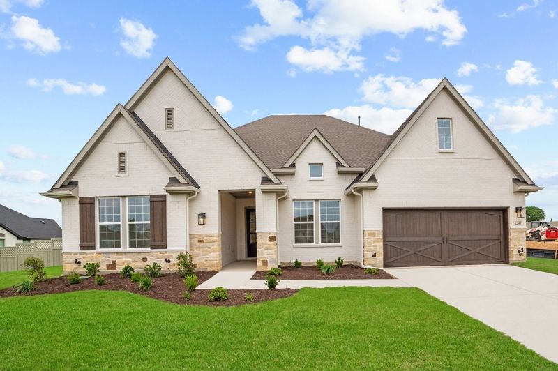 Exterior:Exterior Front