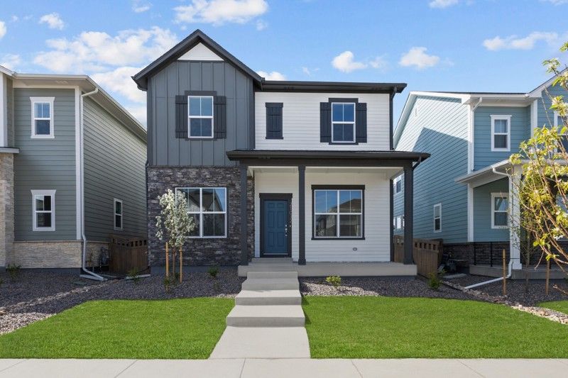 Exterior:Exterior Front