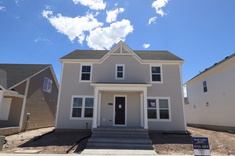 Exterior:Exterior Front