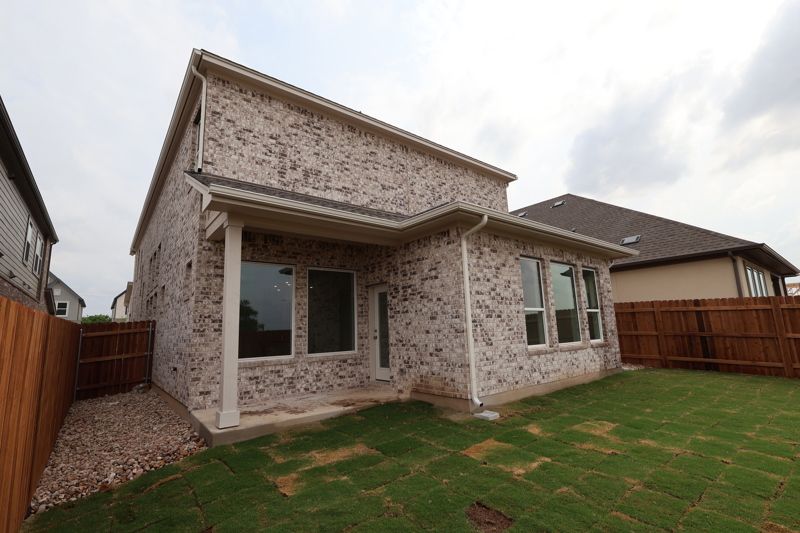 Exterior:Exterior Rear