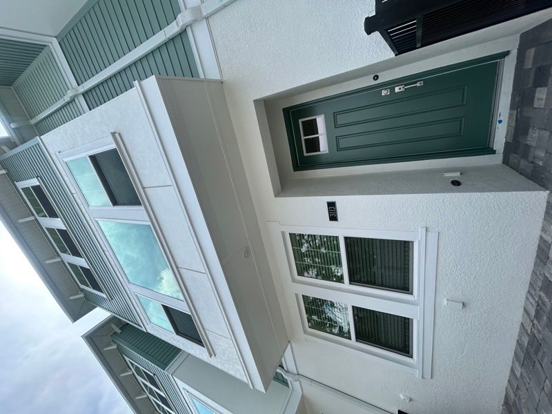 Exterior:Exterior Front