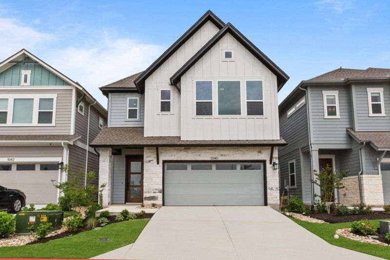 Exterior:Exterior Front