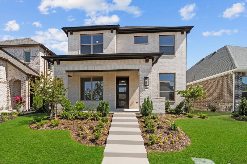 Exterior:Exterior Front