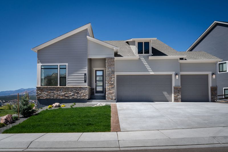 Exterior:Exterior Front