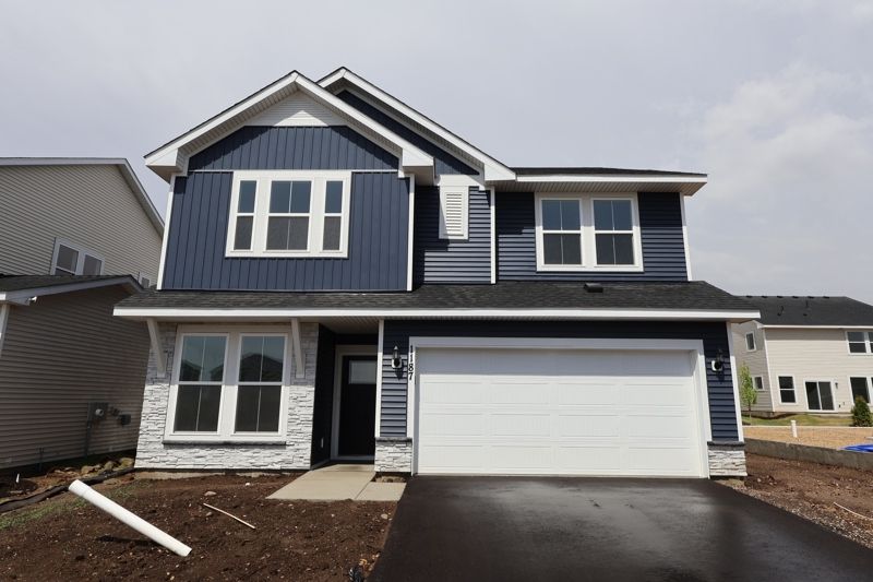 Exterior:Exterior Front
