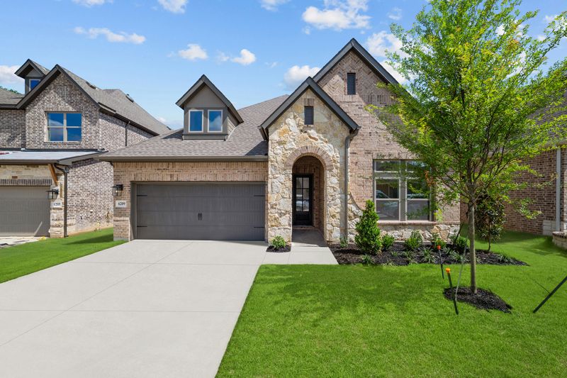 Exterior:Exterior Front