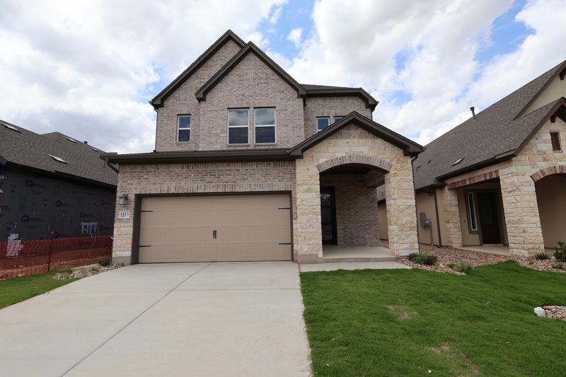 Exterior:Exterior Front