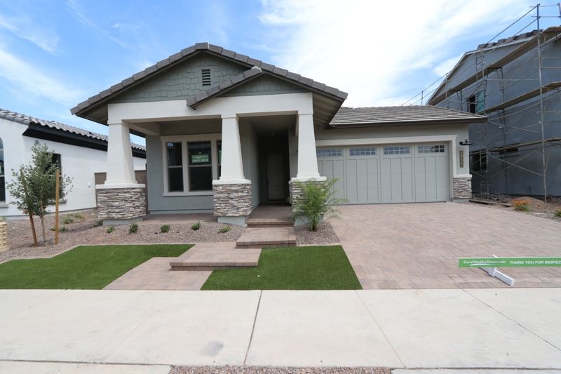 Exterior:Exterior Front