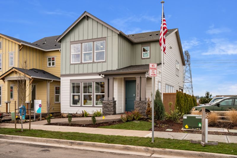 Exterior:Exterior Front