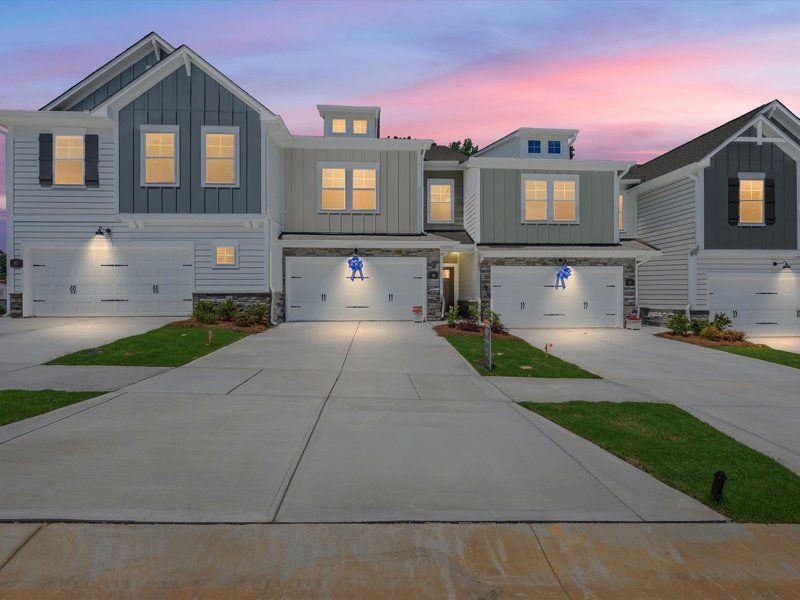 Exterior:Exterior Front