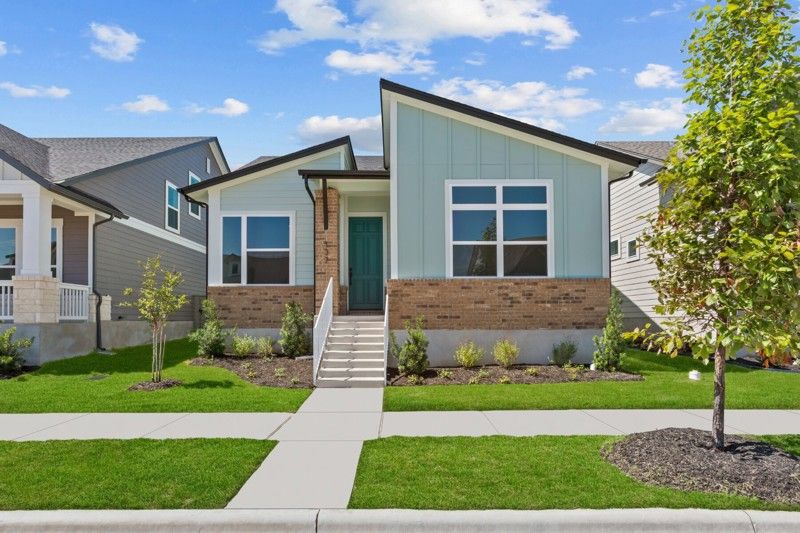 Exterior:Exterior Front