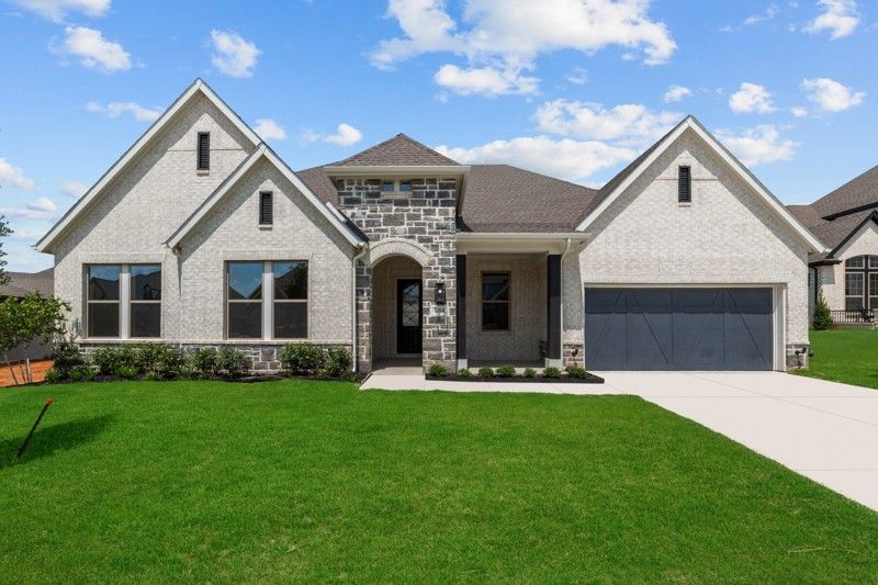 Exterior:Exterior Front