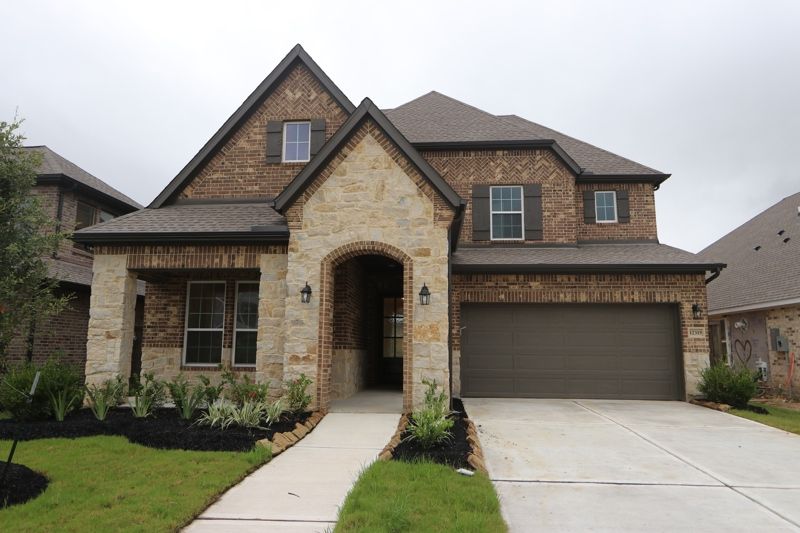 Exterior:Exterior Front