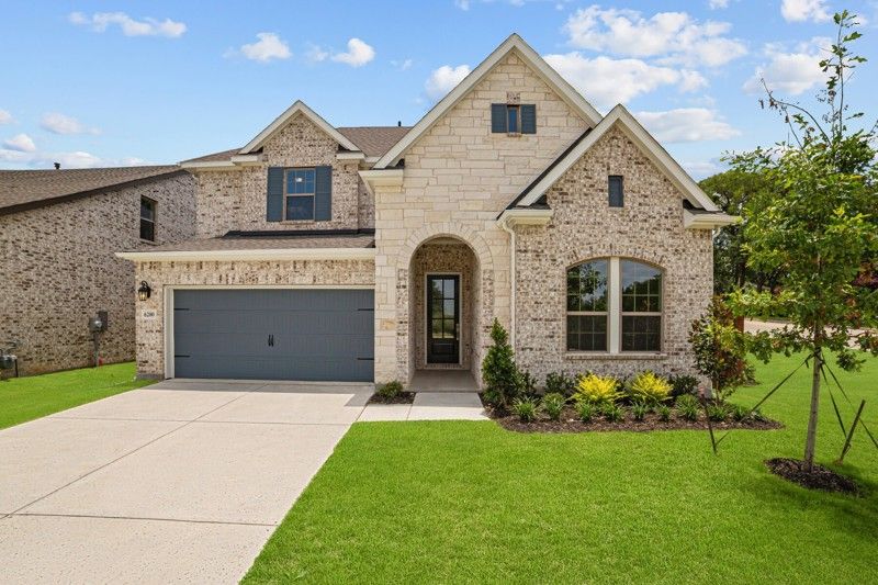 Exterior:Exterior Front