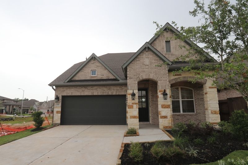 Exterior:Exterior Front