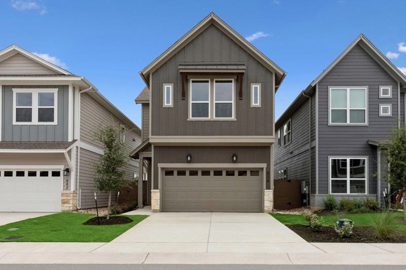 Exterior:Exterior Front
