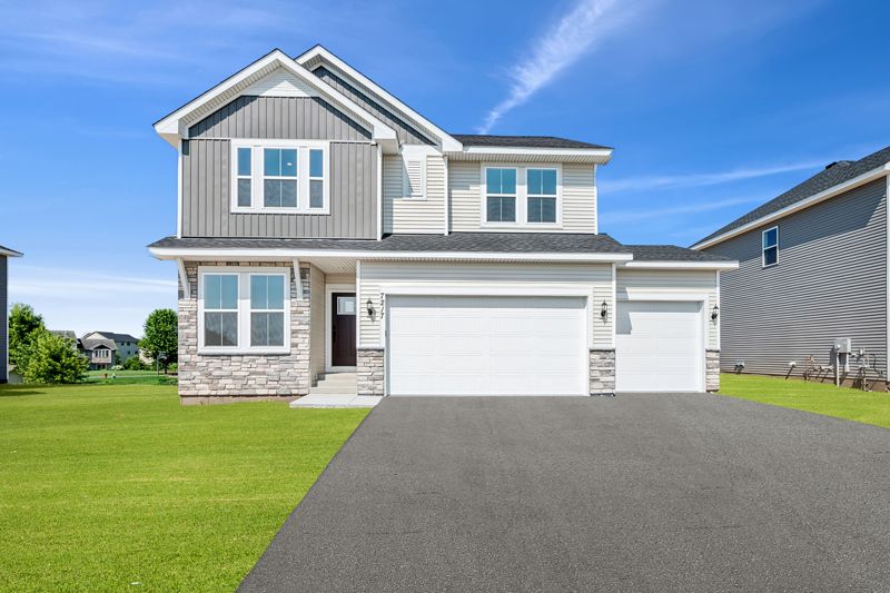 Exterior:Exterior Front