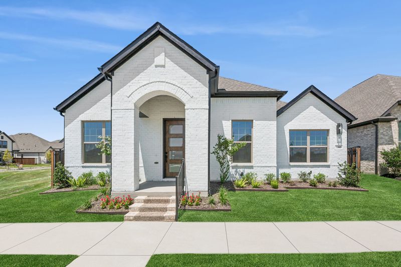 Exterior:Exterior Front