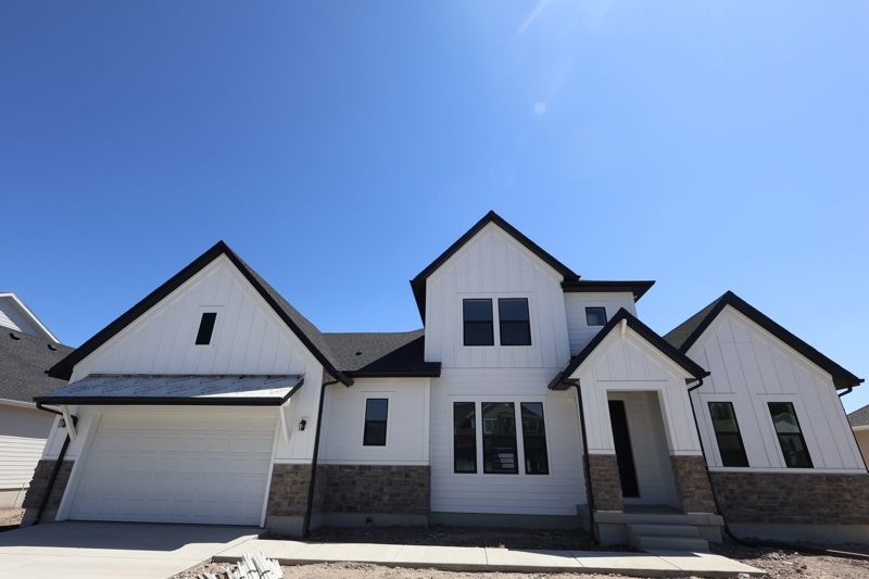 Exterior:Exterior Front
