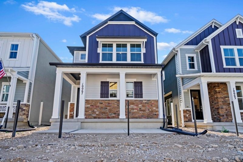 Exterior:Exterior Front