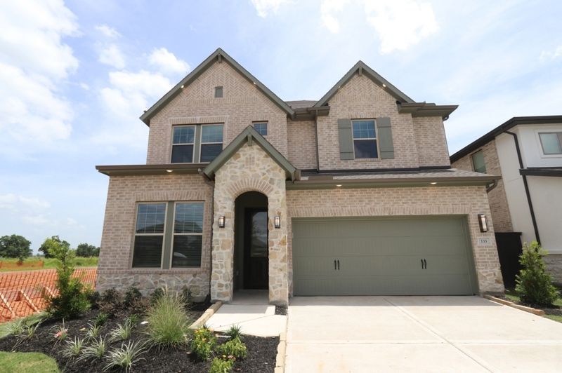 Exterior:Exterior Front