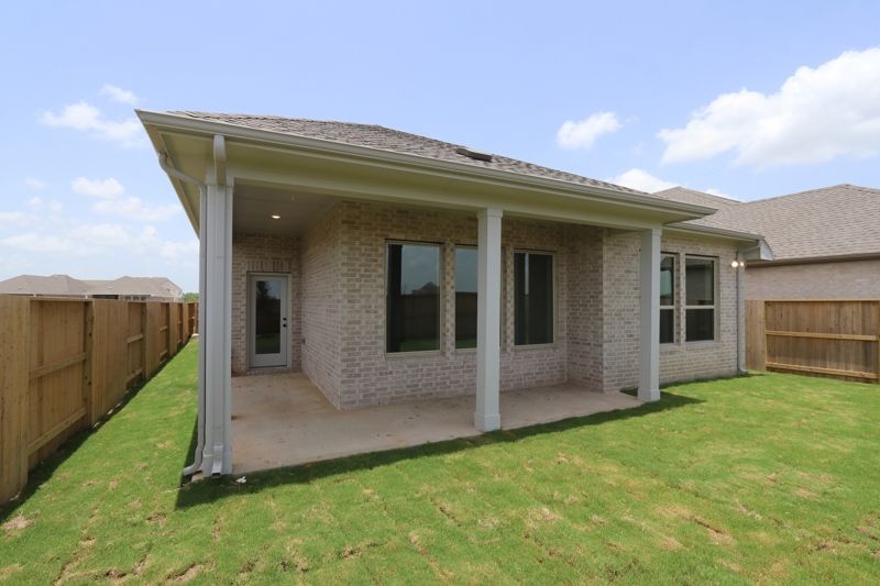 Exterior:Exterior Rear