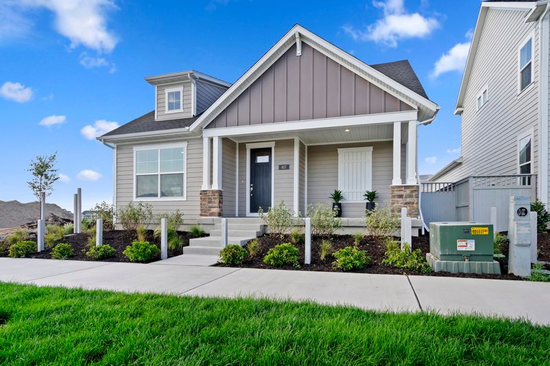 Exterior:Exterior Front