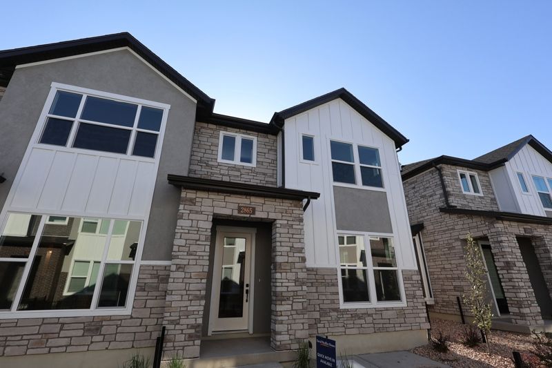 Exterior:Exterior Front