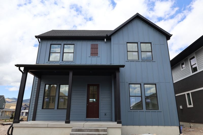 Exterior:Exterior Front