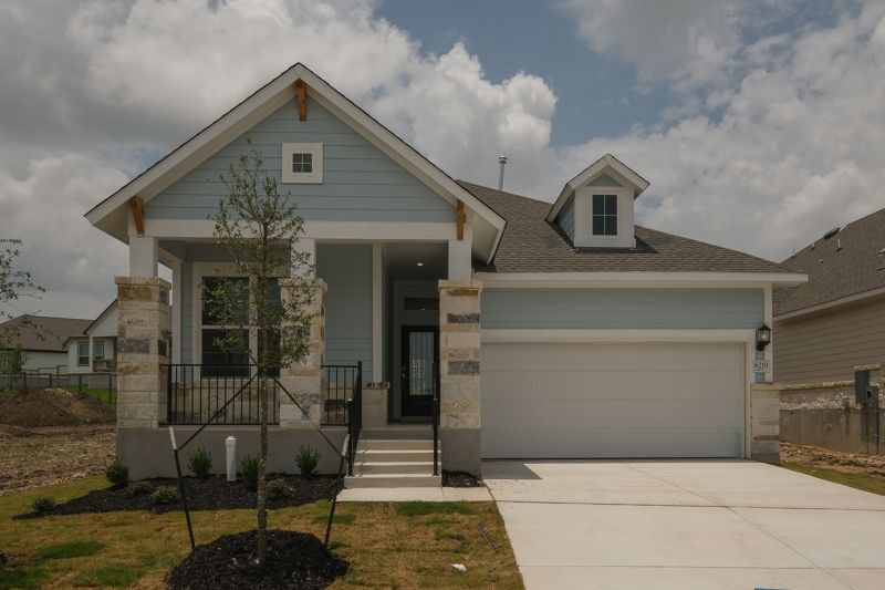 Exterior:Exterior Front