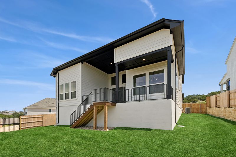 Exterior:Exterior Rear