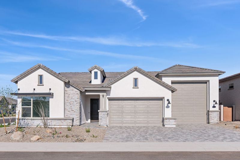Exterior:Exterior Front