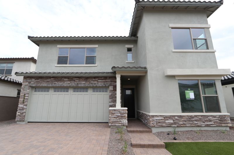 Exterior:Exterior Front