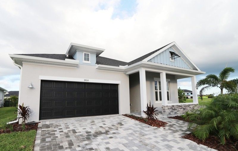 Exterior:Exterior Front