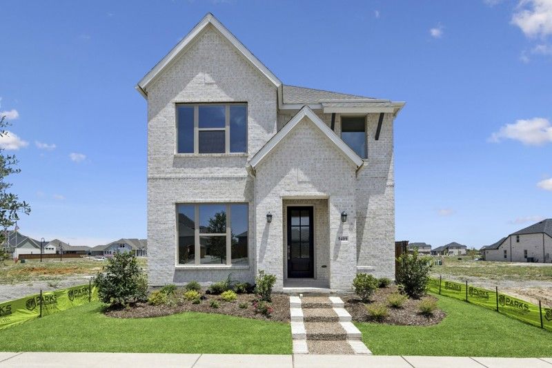 Exterior:Exterior Front