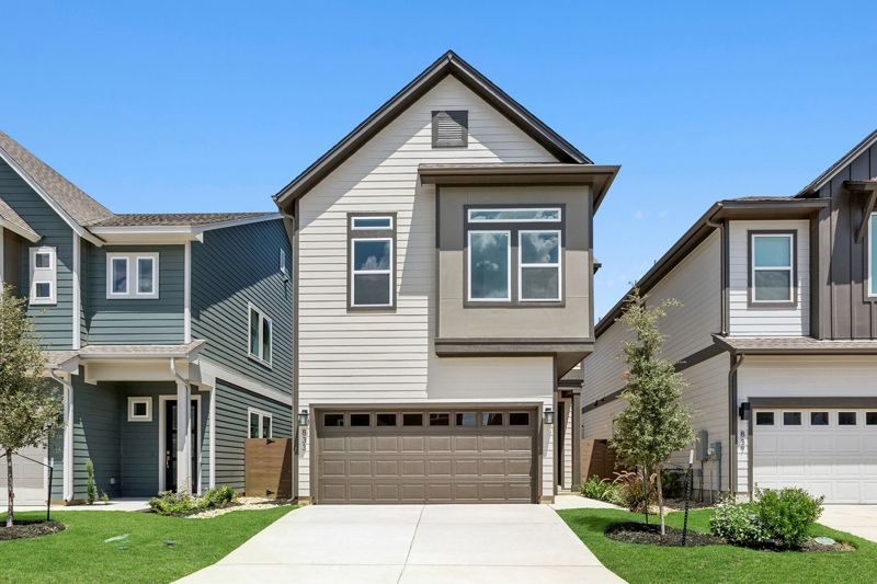 Exterior:Exterior Front
