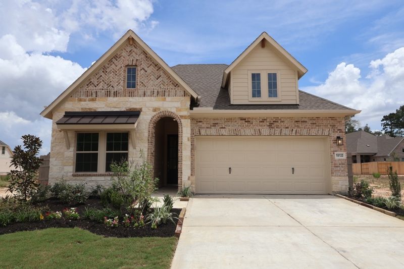 Exterior:Exterior Front
