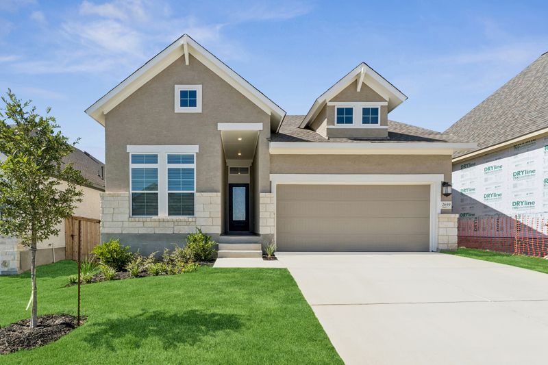 Exterior:Exterior Front