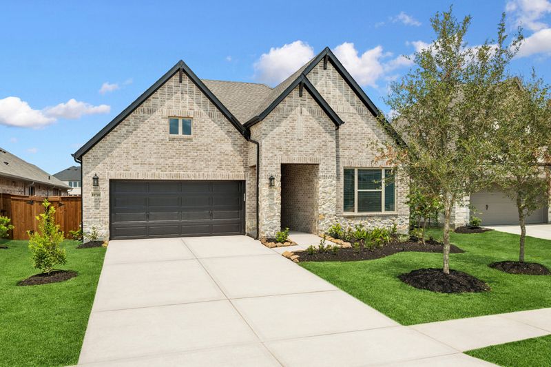Exterior:Exterior Front