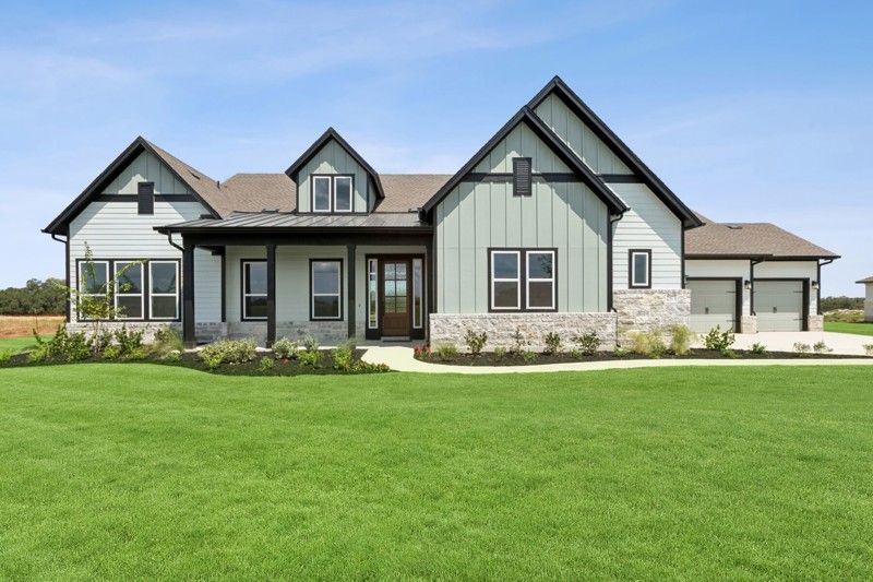Exterior:Exterior Front