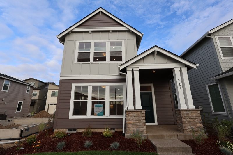 Exterior:Exterior Front