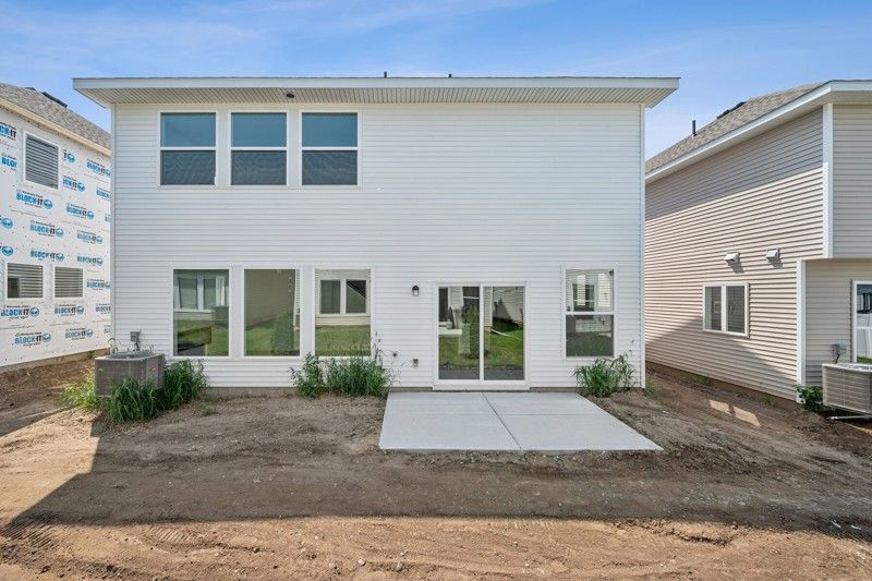 Exterior:Exterior Rear