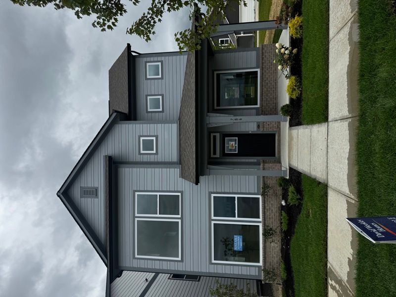 Exterior:Exterior Front