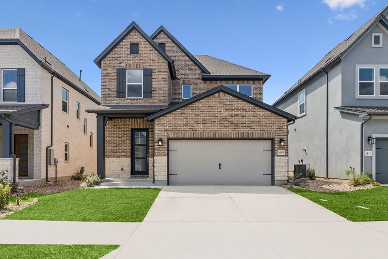 Exterior:Exterior Front