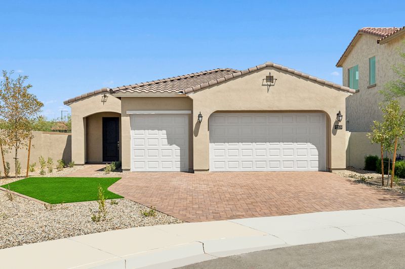 Exterior:Exterior Front