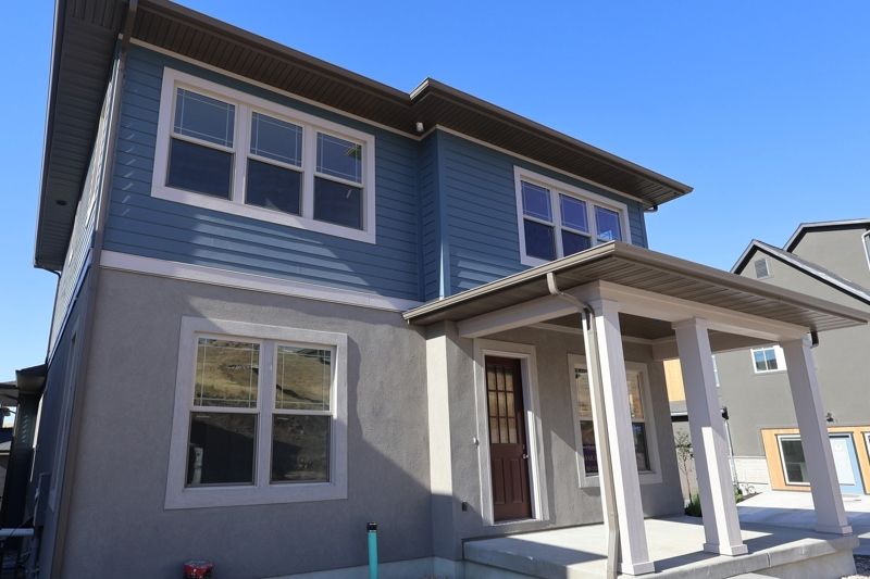 Exterior:Exterior Front