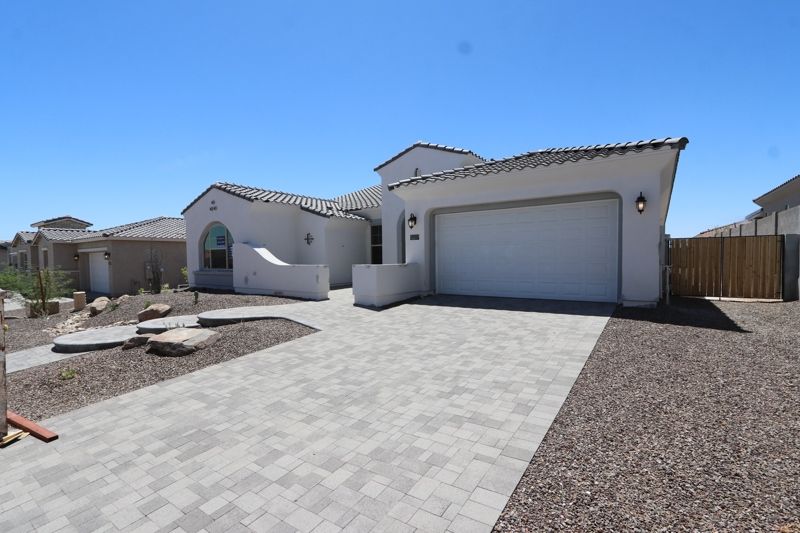 Exterior:Exterior Front
