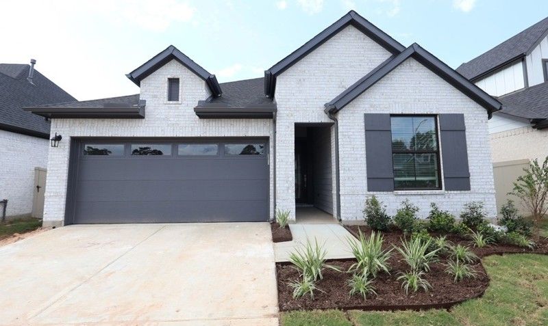 Exterior:Exterior Front