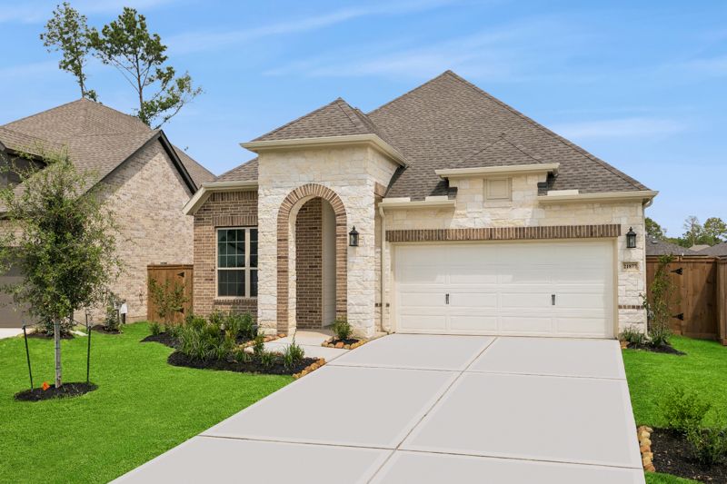 Exterior:Exterior Front