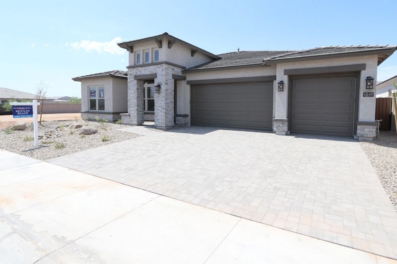 Exterior:Exterior Front